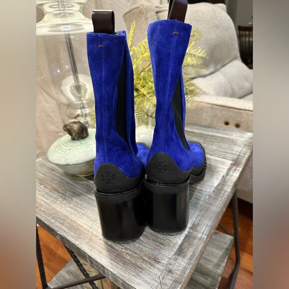 Tory Burch
Expedition 85mm Chelsea boots - Picture 5 of 10